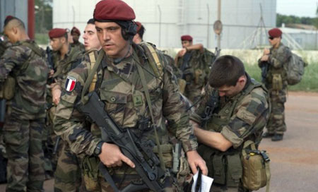 jean yves le drian llega a la republica centroafricana Francia nunca dejará a República Centroafricana pese a la retirada de sus tropas